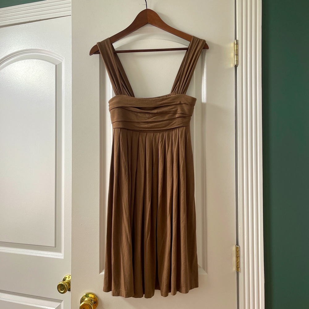 2000’s flowy dress perfect for going out